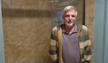 Khener Almeida- Bathroom Installer